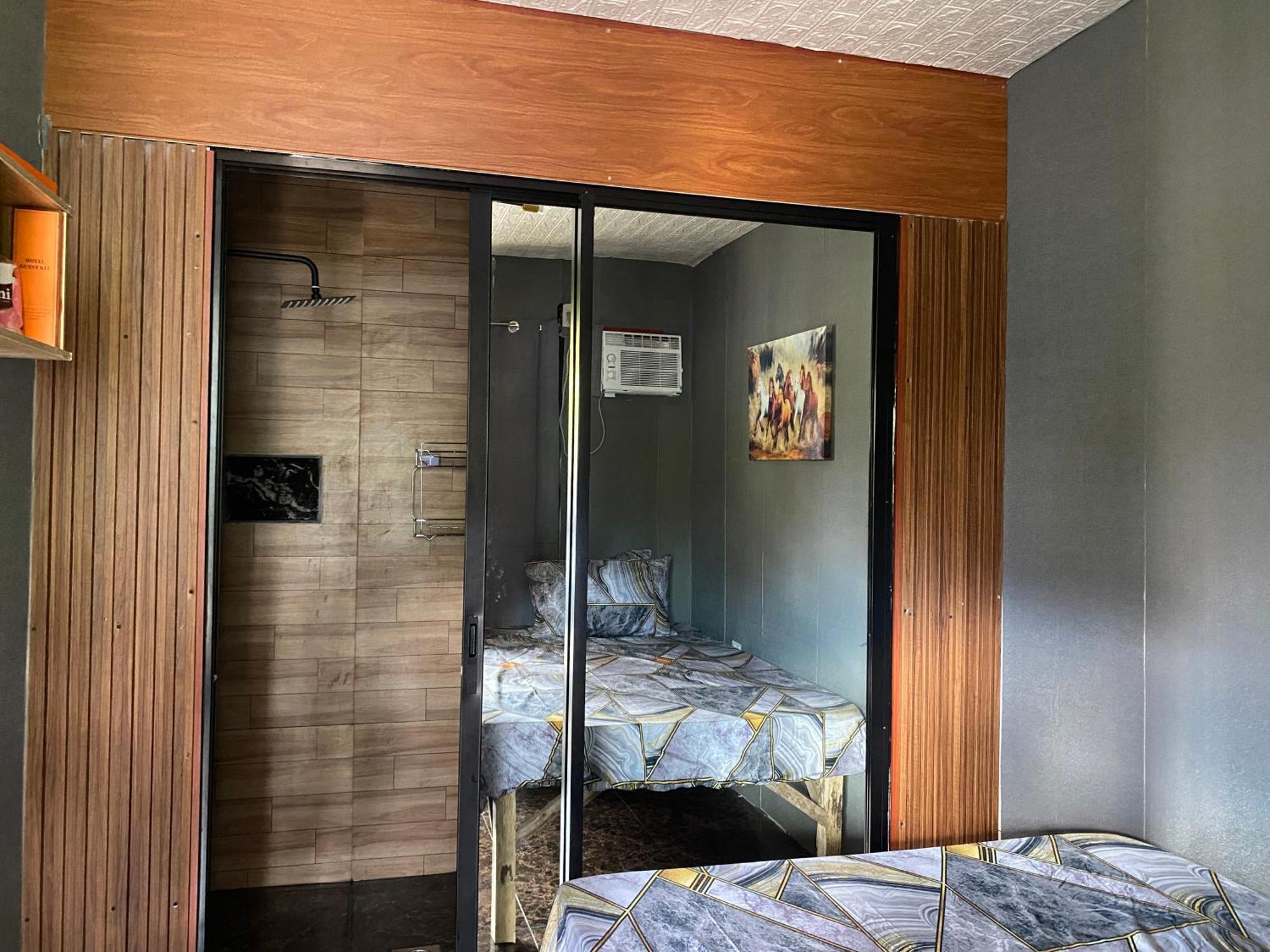 Jean Studio Apartment Panglao Quarto foto